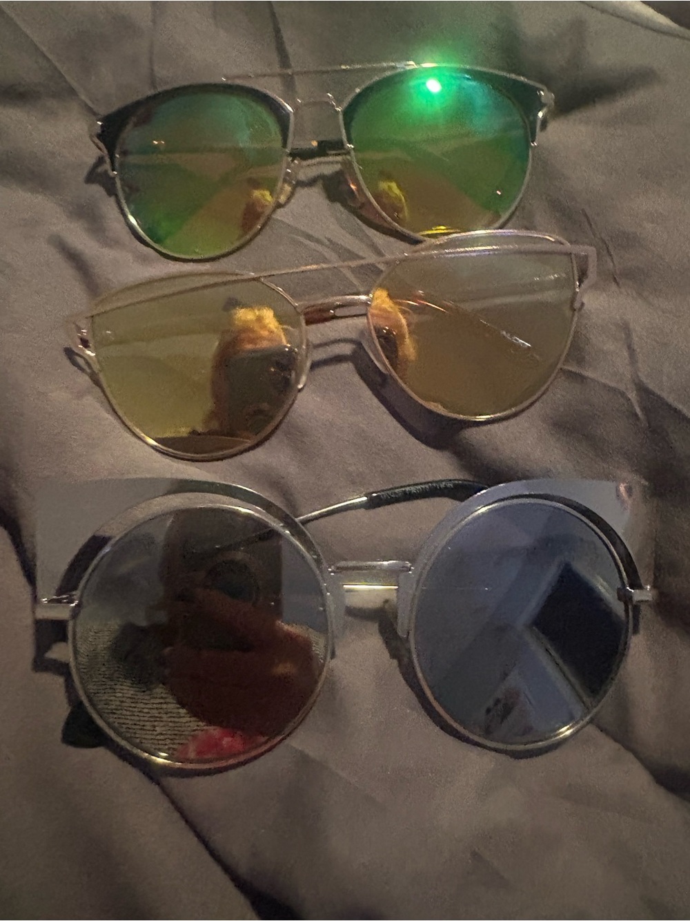 3Women’s mirrored Fashion Sunglasses - Assorted Lens Color retro.